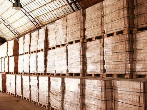 Palettes de briquettes de bois